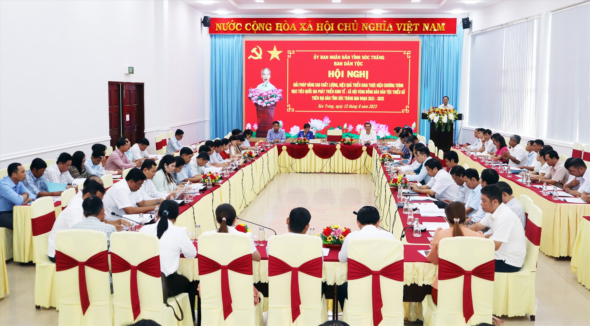 Hội nghị “Giải pháp nâng cao chất lượng, hiệu quả triển khai thực hiện Chương trình mục tiêu quốc gia phát triển kinh tế - xã hội vùng đồng bào dân tộc thiểu số trên địa bàn tỉnh Sóc Trăng, giai đoạn 2021 - 2025”. Ảnh: Phương Anh