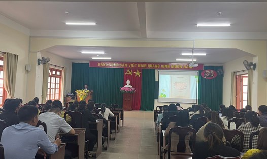 Liên đoàn Lao động huyện Lạc Dương (Lâm Đồng) tập huấn cho hơn 100 cán bộ công đoàn cơ sở. Ảnh: Đức Thiệm