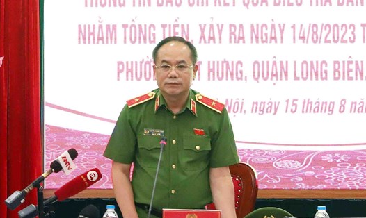 Thiếu tướng Nguyễn Thanh Tùng chia sẻ về 8 tiếng theo dấu nghi kẻ bắt cóc. Ảnh: Quang Việt