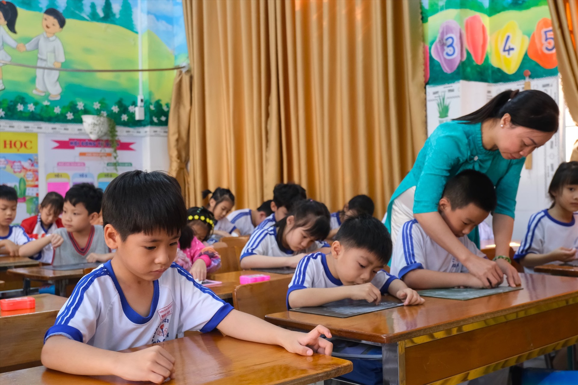 Giáo dục tiểu học tại TP Cần Thơ còn thiếu cán bộ quản lý và giáo viên. Ảnh: Phong Linh