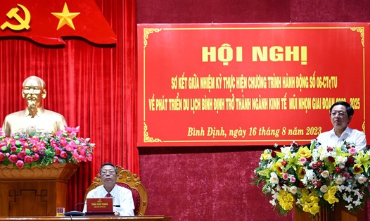 Ông Hồ Quốc Dũng phát biểu tại hội nghị ngày 16.8. Ảnh: Xuân Nhàn.