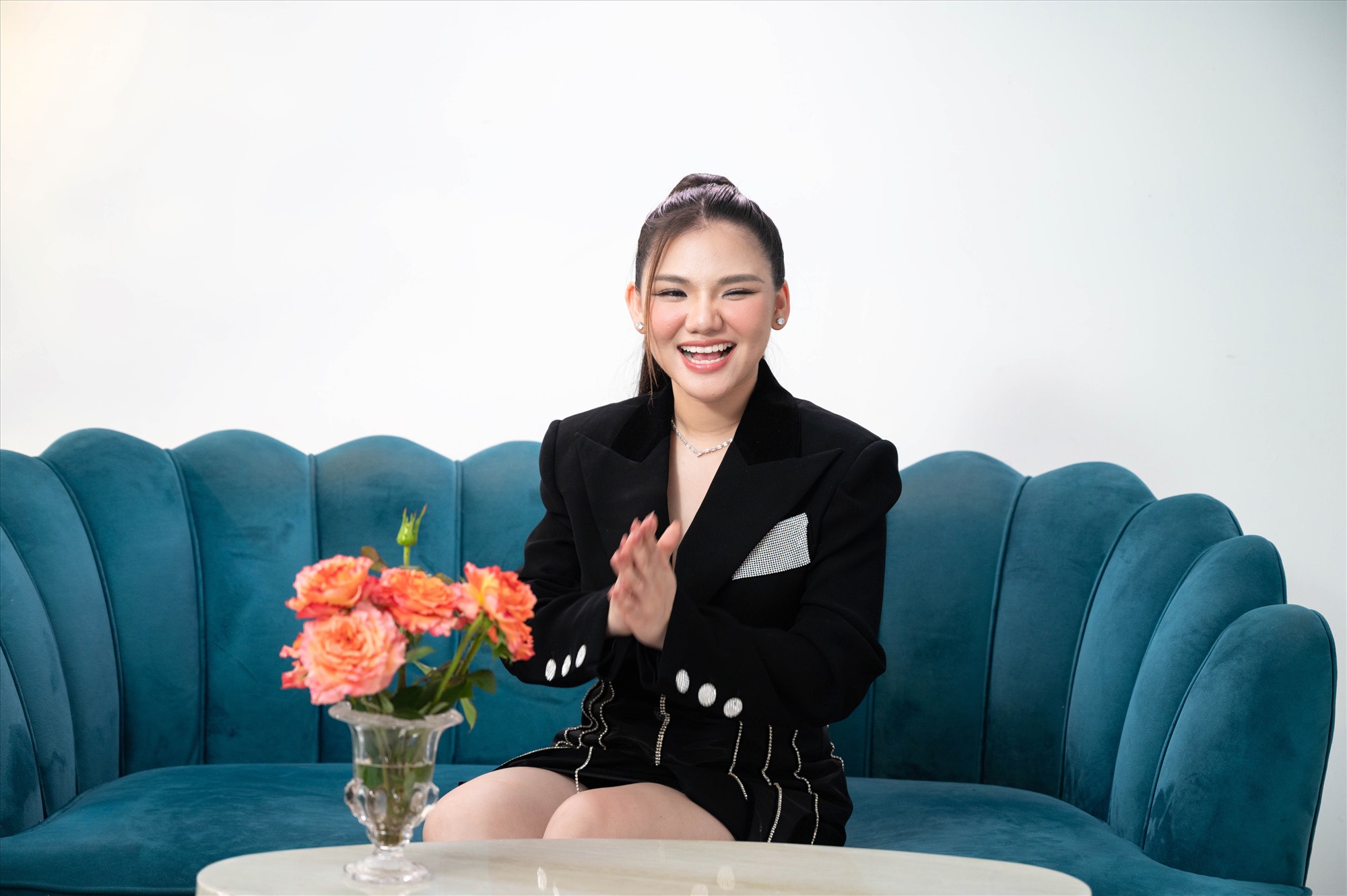 Myra Trần xuất hiện trên show Thu Minh. Ảnh: NSX.