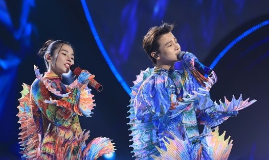 Tập 2 The masked singer Vietnam – Ca sĩ mặt nạ đã chính thức lộ diện 2 ca sĩ Trương Thảo Nhi và Thái Ngân. Ảnh: NSX.
