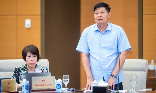 Phó Chủ tịch Tổng Liên đoàn Lao động Việt Nam Phan Văn Anh phát biểu ý kiến tại phiên họp. Ảnh: Phạm Đông