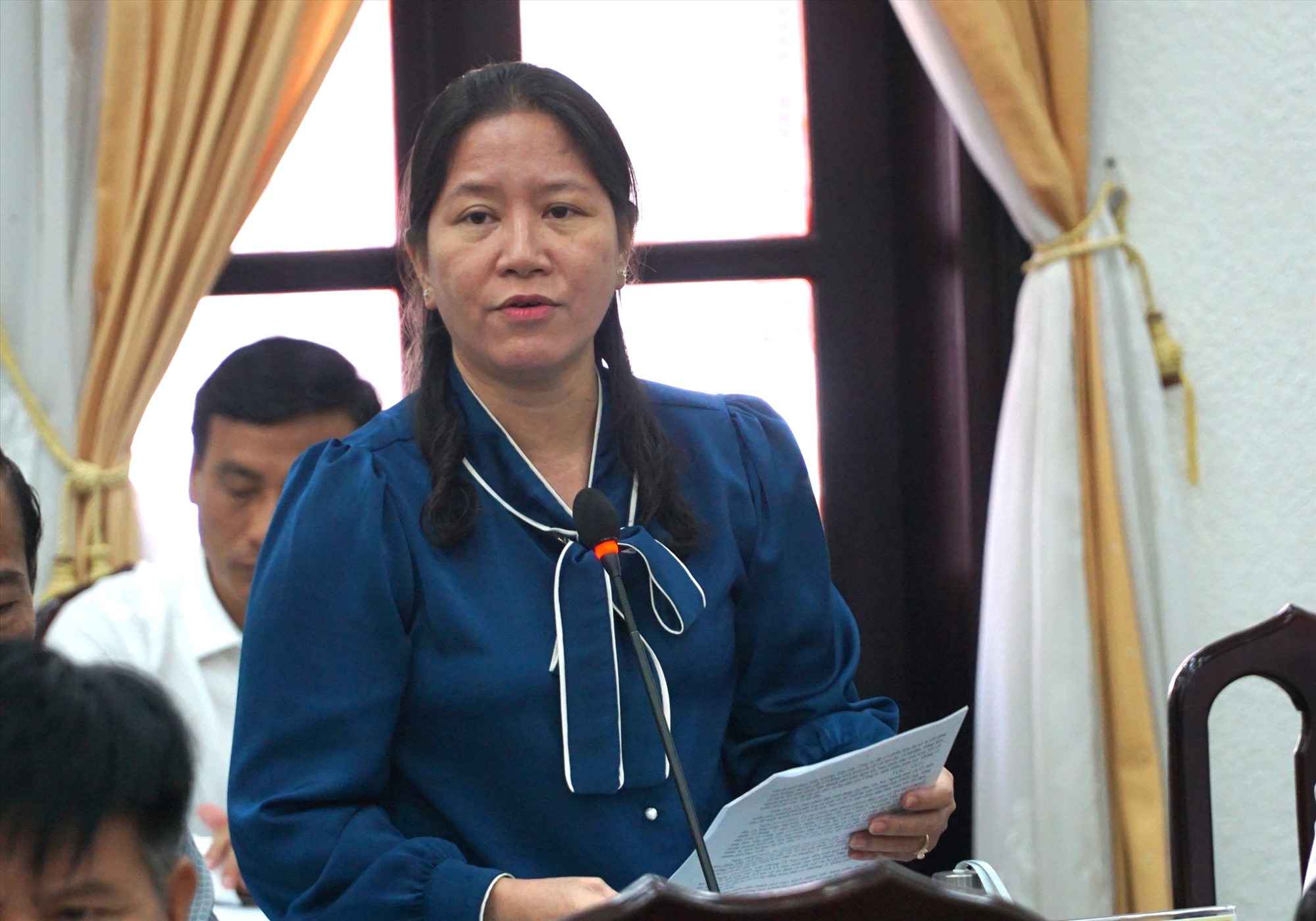 Chủ tịch UBND Thành phố Bạc Liêu Lê Kim Thúy nêu lên khó khăn khi giải quyết khiếu nại đòi bồi thường của các hộ dân trong các Khu dân cư. Ảnh: Nhật Hồ
