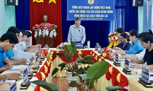 Phó Chủ tịch thường trực Tổng LĐLĐ Việt Nam Trần Thanh Hải phát biểu tại hội nghị. Ảnh: Thanh Tuấn