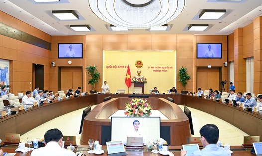 Toàn cảnh phiên họp thứ 25 của Ủy ban Thường vụ Quốc hội sáng 18.8. Ảnh: Phạm Đông