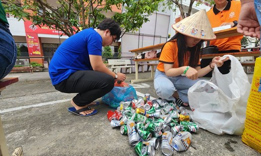 Thu gom, tái chế, xử lý rác thải giúp bảo vệ môi trường. Ảnh Thuỳ Trang