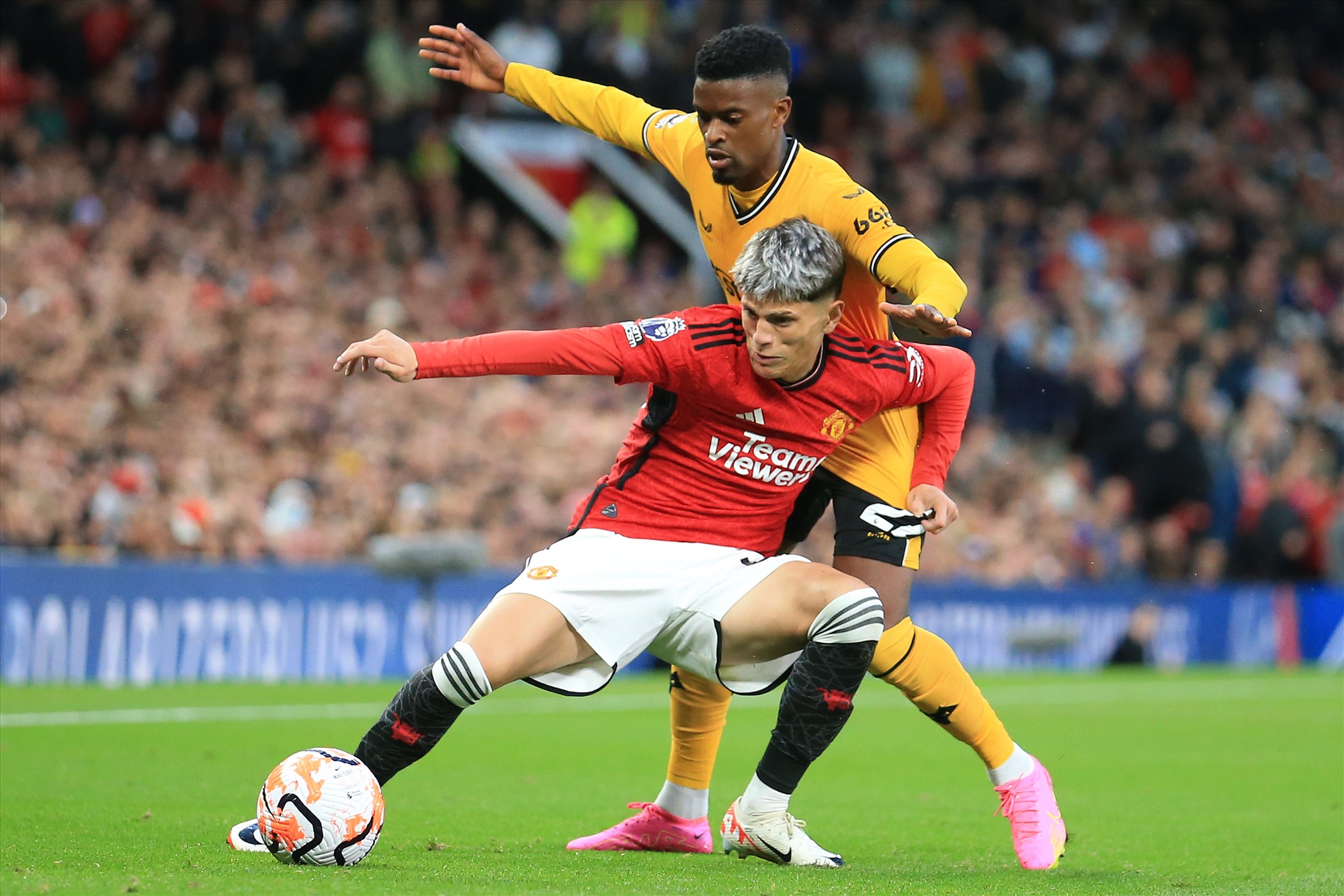 Trận đấu với Tottenham sẽ khó khăn hơn rất nhiều cho “Quỷ đỏ“. Ảnh: AFP