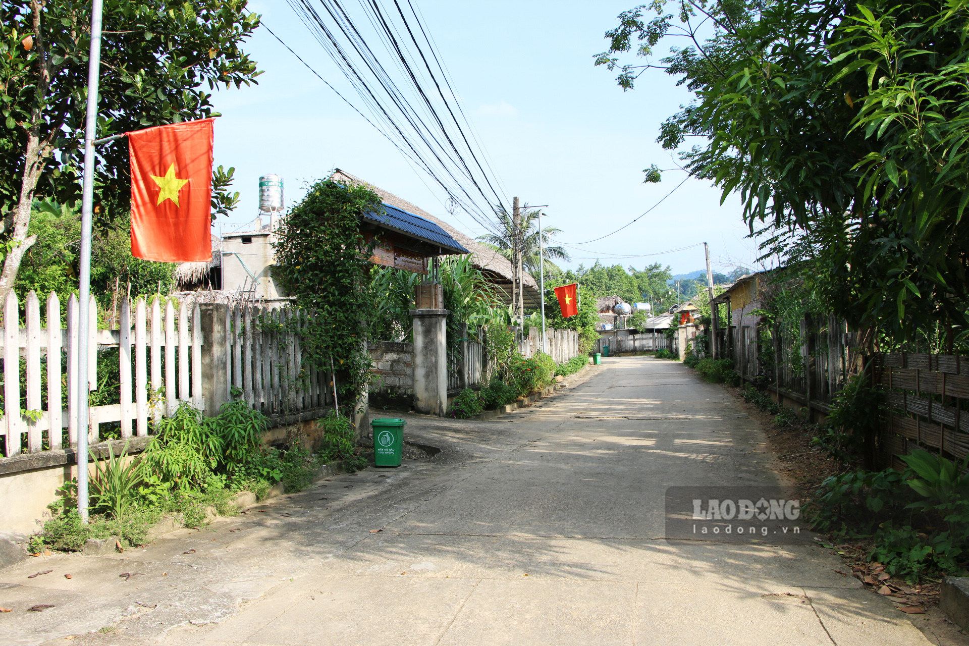 Sự đổi thay trên từng đường làng, ngõ xóm của Tân Trào. Giai đoạn tiền khởi nghĩa 1945, Bác Hồ đã ở, làm việc tại Tân Trào 3 tháng, nhiều quyết định quan trọng đã được đưa ra từ mảnh đất này.