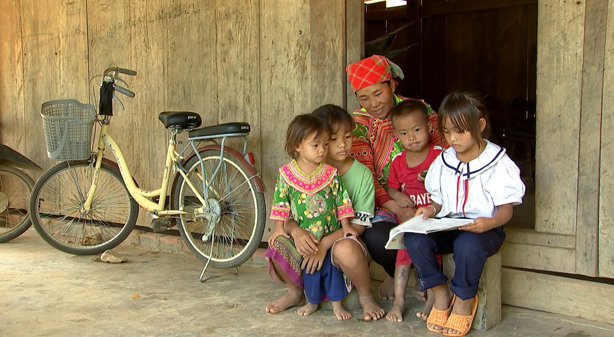 Tỉnh Đắk Lắk đã và đang nỗ lực giảm tỉ lệ sinh con thứ 3 ở một bộ phận cư dân trên địa bàn. Ảnh: Bảo Trung