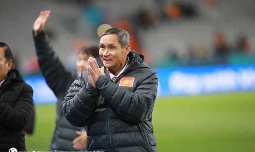 Huấn luyện viên Mai Đức Chung tại World Cup nữ 2023. Ảnh: VFF