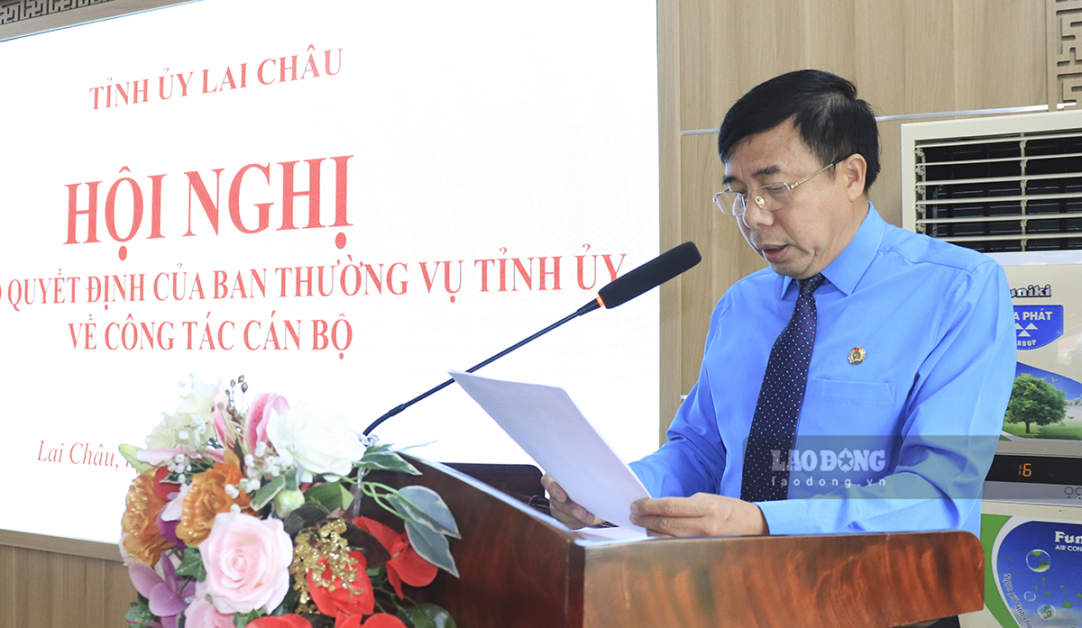 Ông Hoàng Thọ Trung - Chủ tịch LĐLĐ tỉnh Lai Châu phát biểu nhận nhiệm vụ. Ảnh: Trọng Nghĩa