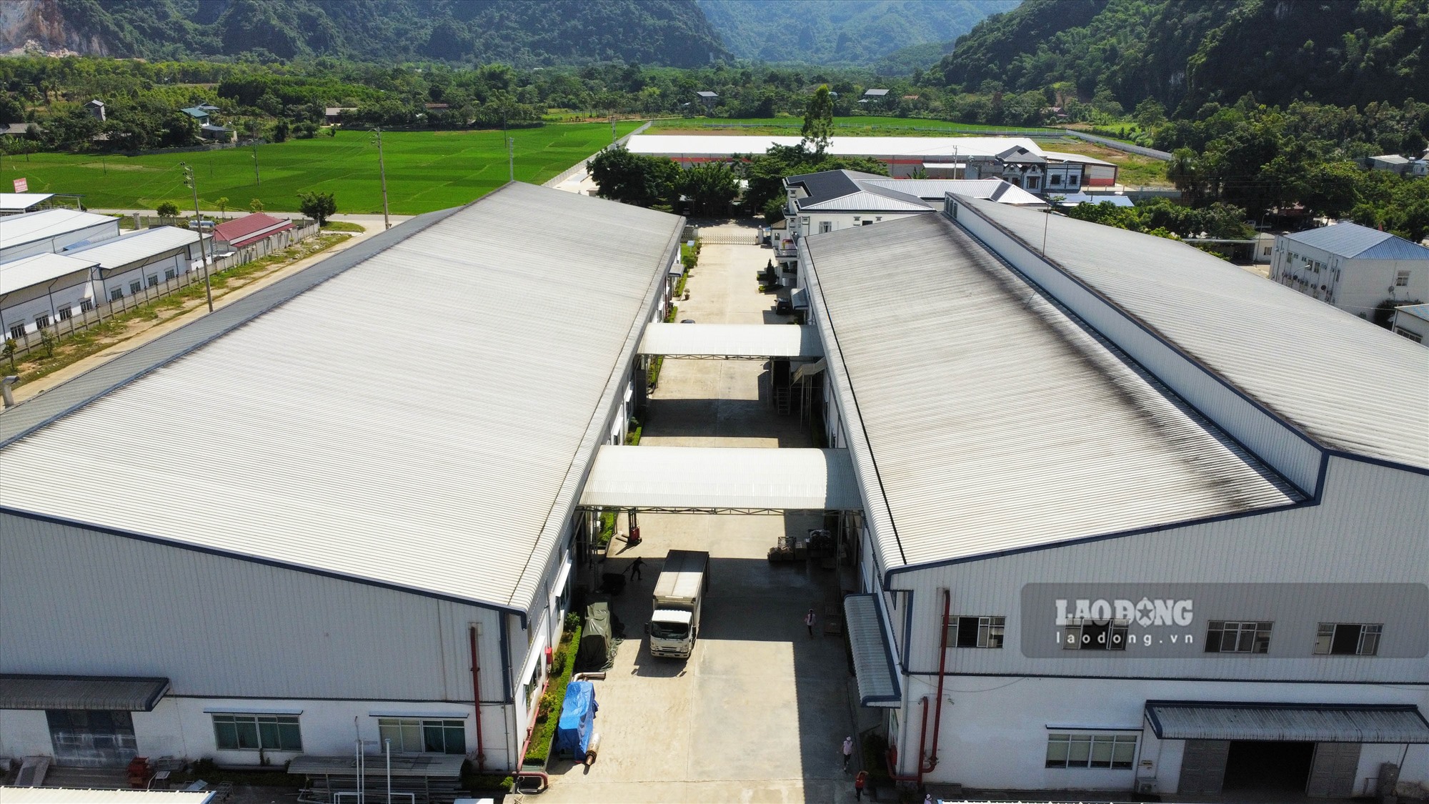 Nhà xưởng và các công trình phụ trợ (giai đoạn 1) của Công ty Phúc Sinh đã được cho 1 đơn vị nước ngoài thuê để làm xưởng sản xuất, gia công dày dép từ tháng 7.2021.