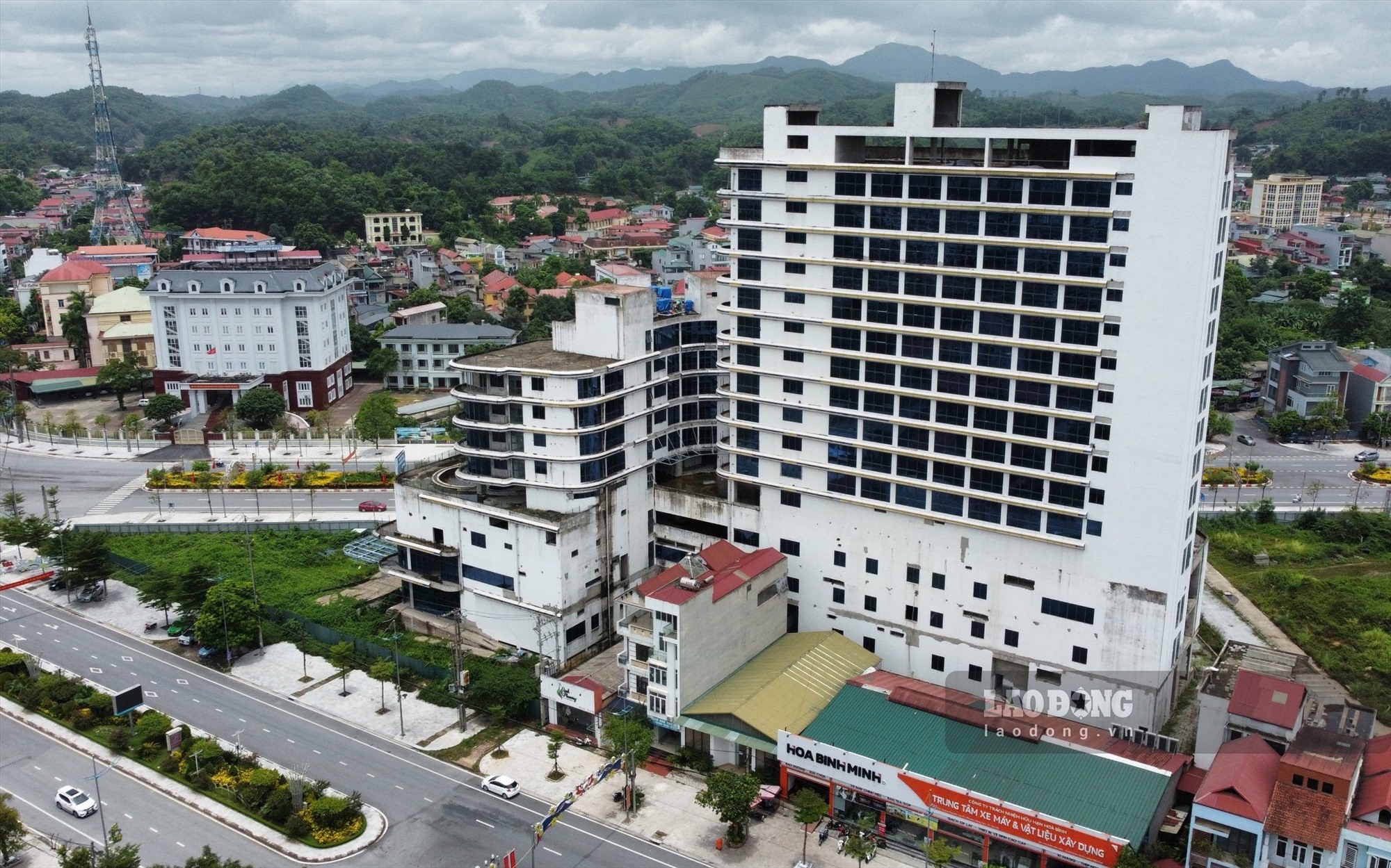 Cụ thể, Tập đoàn Hoa Sen dự kiến góp thêm 81 tỉ đồng vào CTCP Hoa Sen Yên Bái để nâng vốn điều lệ từ 340 tỉ đồng lên 421 tỉ đồng. Số tiền huy động được, sẽ dùng để triển khai dự án. (Ảnh ghi nhận thời điểm tháng 8.2023)