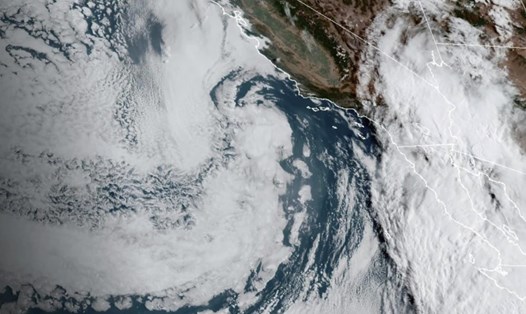 Bão Hilary đổ bộ Nam California ngày 20.8. Ảnh: NOAA
