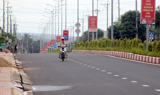 Công trình đường giao thông liên xã Tâm Thắng đi thị trấn Ea T'ling được chủ đầu tư thực hiện tốt công tác giải ngân vốn đầu tư công. Ảnh: Phan Tuấn