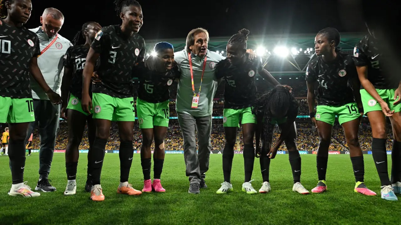 Tuyển nữ Nigeria và một số đội khác thì vật lộn với chuyện đòi tiền thưởng. Ảnh: FIFA