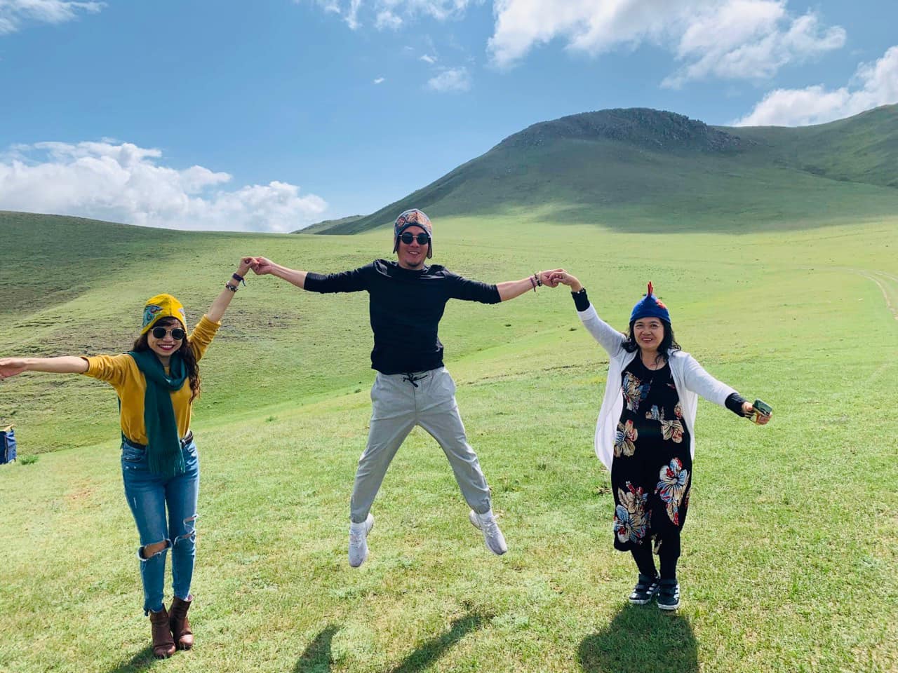 Nhóm "3 cái bông". Ảnh: Nhà sản xuất