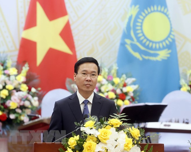  Chủ tịch nước Võ Văn Thưởng chủ trì chiêu đãi trọng thể chào mừng Tổng thống Cộng hòa Kazakhstan Kassym-Jomart Tokayev thăm chính thức Việt Nam. Ảnh: TTXVN