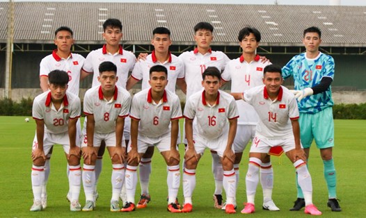 U23 Việt Nam đang có thế chủ động trong việc giành vé vào bán kết U23 Đông Nam Á. Ảnh: VFF