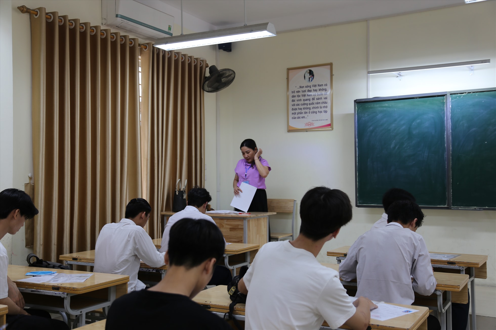 Lý do thủ khoa khối A gần 30 điểm vẫn trượt nguyện vọng 1