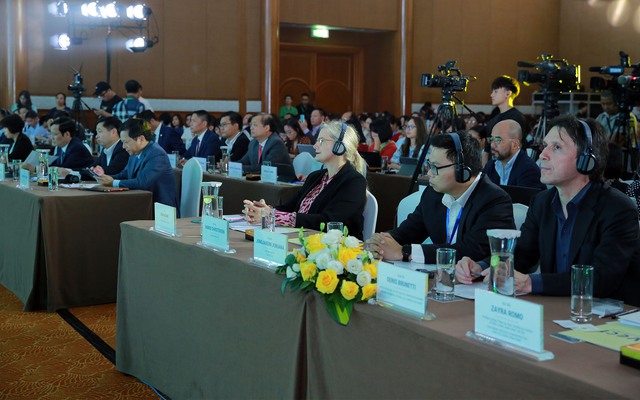 Các đại biểu dự Diễn đàn Doanh nghiệp phát triển bền vững Việt Nam (VCSF) 2023. Ảnh: VGP 