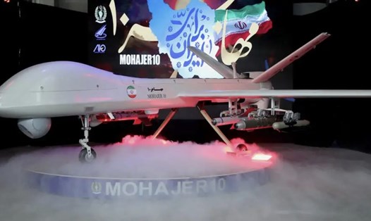 Chiến cơ không người lái Mohajer-10 là bản nâng cấp của Mohajer-6, chiếc máy bay mà Mỹ cáo buộc Iran bán cho Nga để sử dụng trong cuộc xung đột với Ukraina. Ảnh: Quân đội Iran