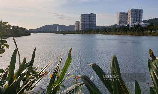 Một hồ tuyệt đẹp ở khu đô thị Hùng Thắng, phường Hùng Thắng, TP Hạ Long. Ảnh: Nguyễn Hùng