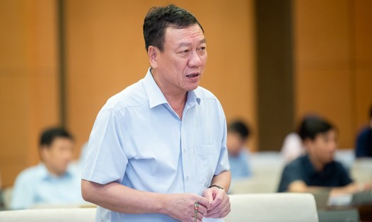 Tổng Thanh tra Chính phủ Đoàn Hồng Phong báo cáo tại phiên họp. Ảnh: Phạm Đông