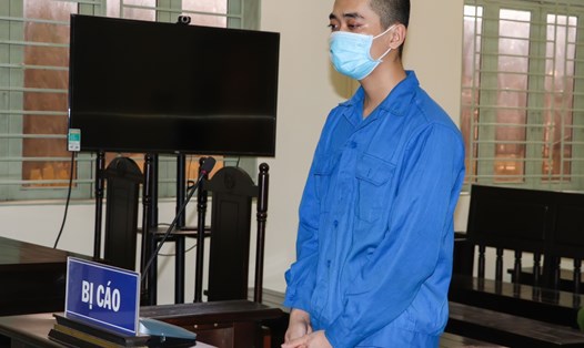 Bị cáo Phan Minh Nhàn tại phiên tòa xét xử về tội “trộm cắp tài sản”. Ảnh: Công an cung cấp
