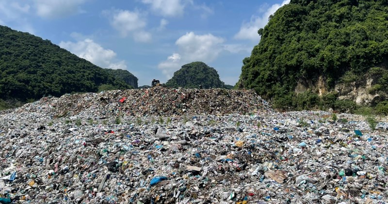 Bãi rác lớn nhất tỉnh Ninh Bình quá tải, không đảm bảo khả năng xử lý rác