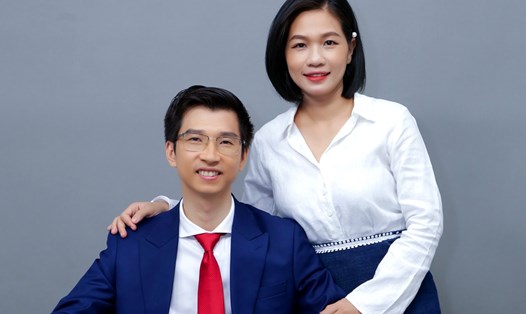 Vợ chồng chị Quỳnh Thoa tại chương trình. Ảnh: NSX.