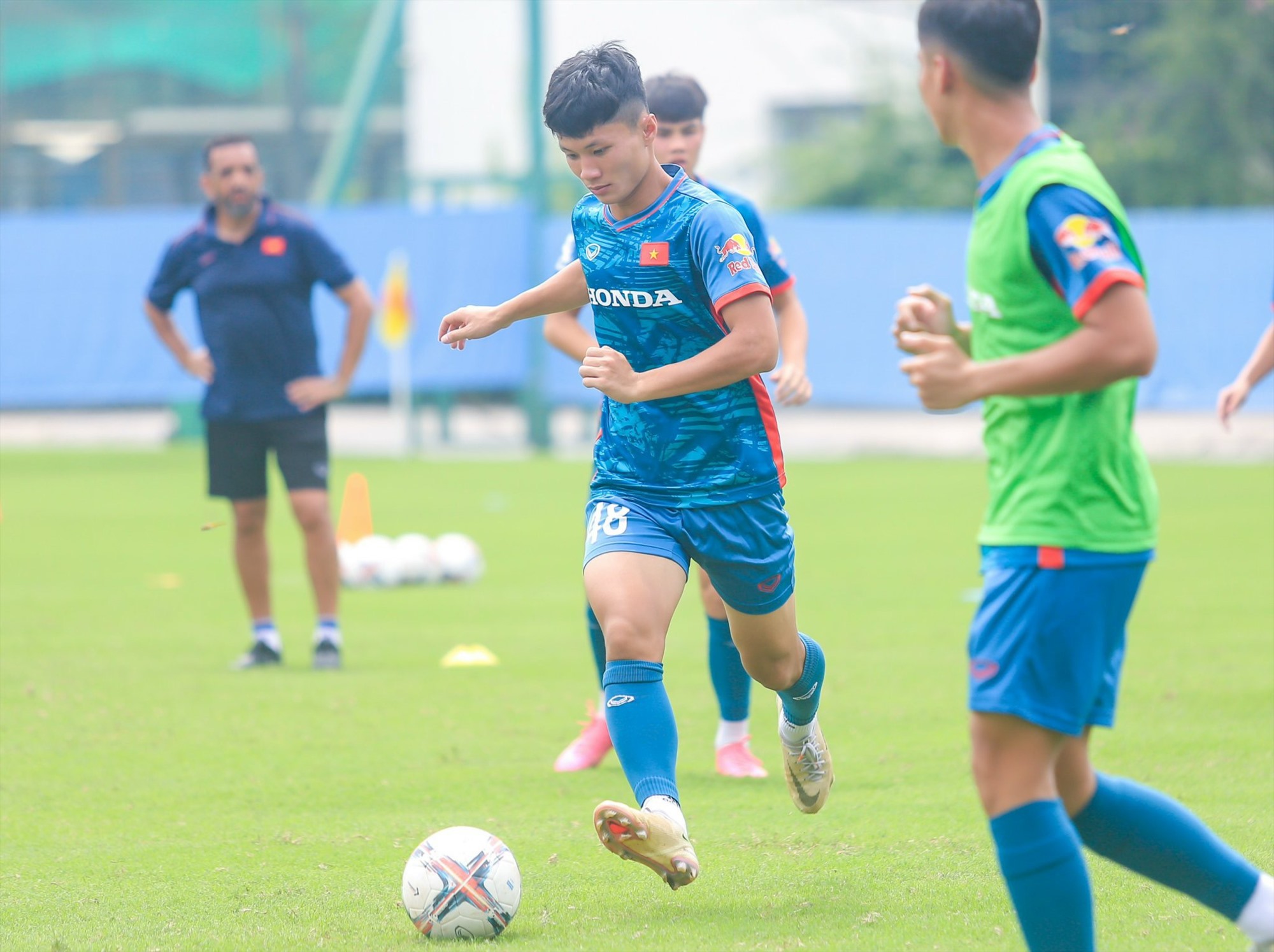 Tiền vệ Quốc Cường lần đầu tiên được tập trung cùng U23 Việt Nam. Ảnh: Xuân Trang