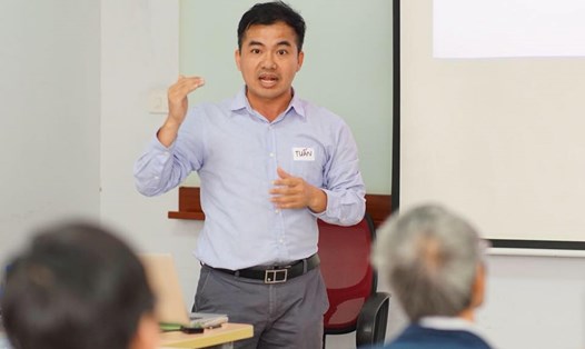 Thầy Đặng Minh Tuấn - giảng viên Trường Đại học Giáo dục, Đại học Quốc gia Hà Nội cho rằng IELTS chỉ nên là tiêu chí cộng điểm cho sinh viên ngành ngôn ngữ. Ảnh: Nhân vật cung cấp