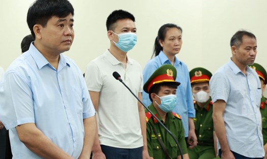 Cựu Chủ tịch Hà Nội Nguyễn Đức Chung tại phiên toà. Ảnh: H.Phương