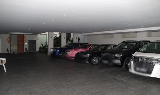 Những chiếc xe sang bị cảnh sát thu giữ trong vụ rửa tiền tỉ USD. Ảnh: Cảnh sát Singapore