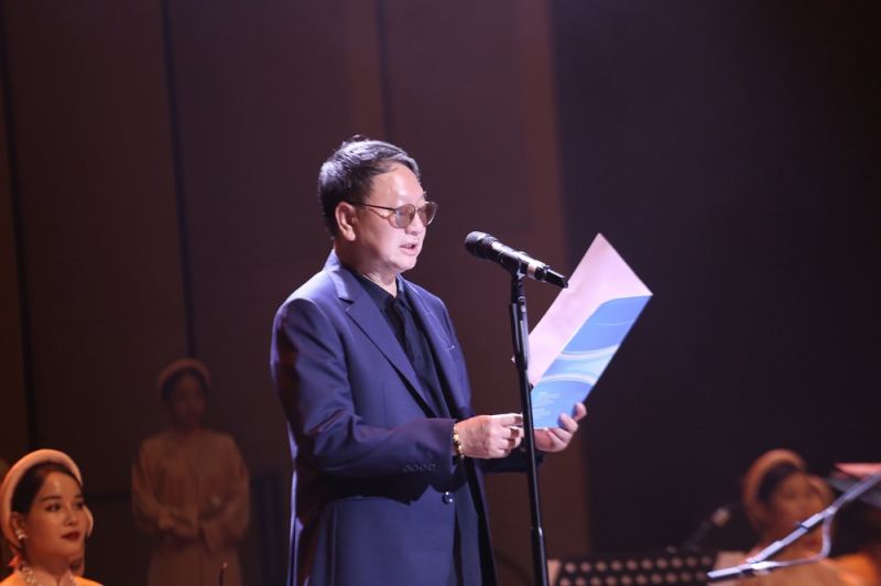 Thiếu tướng, nhạc sĩ Đức Trịnh, Chủ tịch Hội Nhạc sĩ Việt Nam phát biểu tại buổi lễ. Ảnh: Ban tổ chức