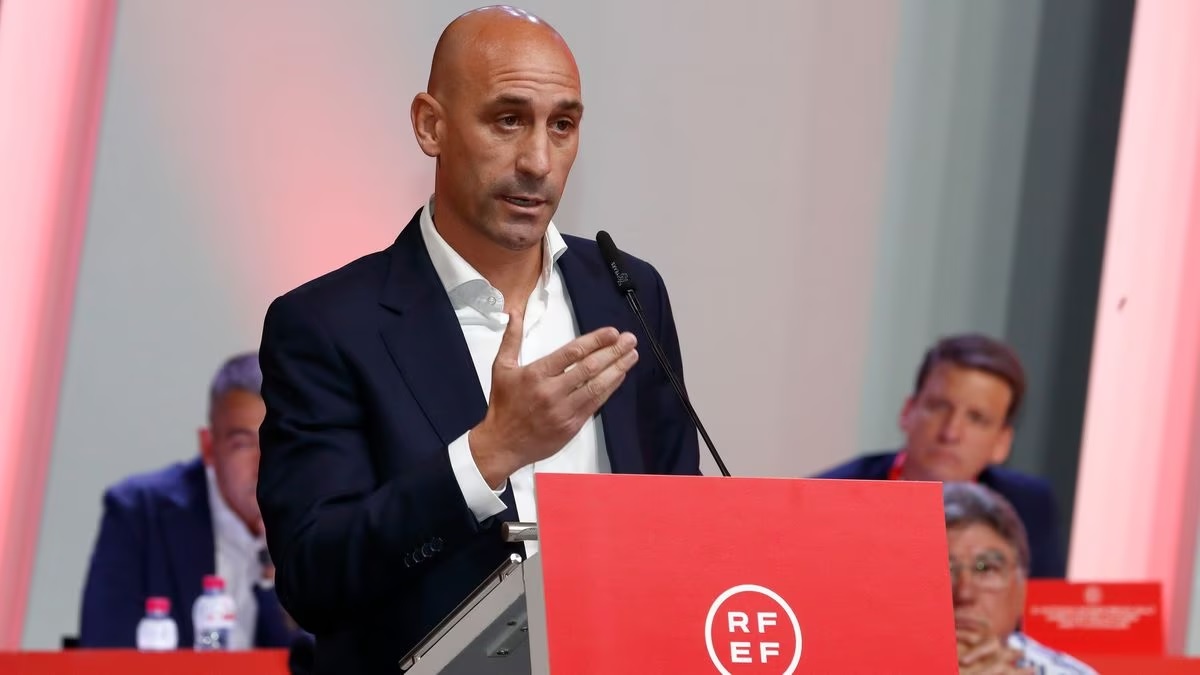 Luis Rubiales sẽ không từ chức Chủ tịch Liên đoàn bóng đá Tây Ban Nha. Ảnh: RFEF