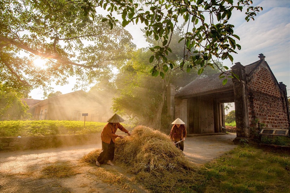 Không gian gợi nhớ tới những ngày xưa cũ ở Làng cổ Đường Lâm. Ảnh: Nina May