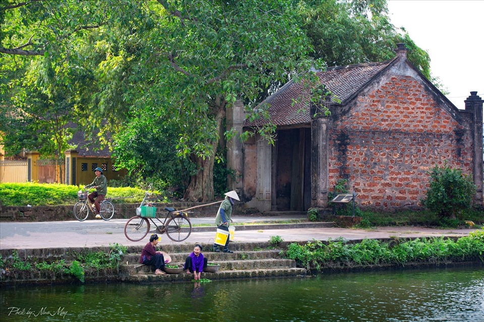 Người dân góp phần lớn vào việc giữ gìn vẻ đẹp cổ kính này. Ảnh: Nina May