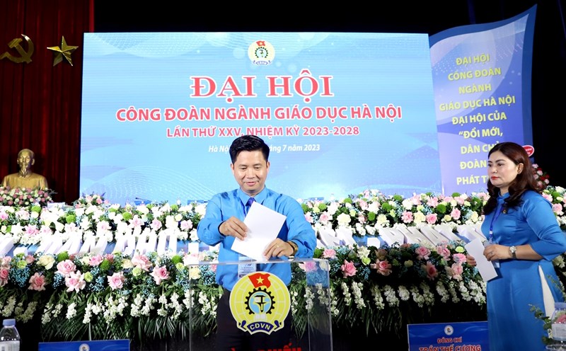 Đại biểu bỏ phiếu bầu Ban Chấp hành Công đoàn ngành Giáo dục Hà Nội khoá XXV (ảnh minh hoạ). Ảnh: Mạnh Quân