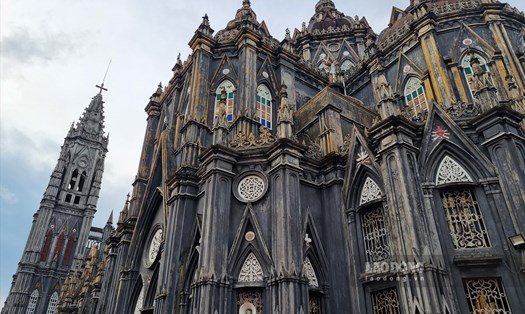 Về Nam Định chiêm ngưỡng nhà thờ Hưng Nghĩa tuyệt tác kiến trúc Châu Âu. Ảnh: Lương Hà