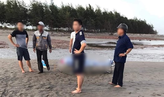 Nam thanh niên tử vong khi cùng em trai tắm biển gần nhà thờ đổ Nam Định. Ảnh: Văn Định