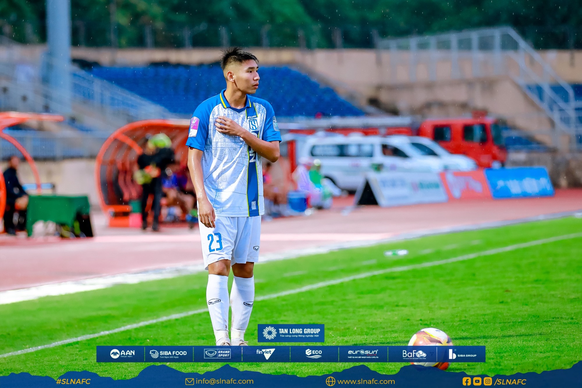 Đinh Xuân Tiến vừa giành danh hiệu vua phá lưới khi cùng U23 Việt Nam tham dự U23 Đông Nam Á. Ảnh: CLB SLNA