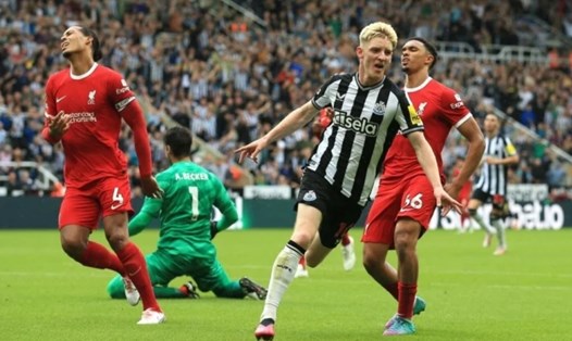 Anthony Gordon ghi bàn mở tỉ số cho Newcastle ở giai đoạn Liverpool thi đấu không tốt. Ảnh: EPL