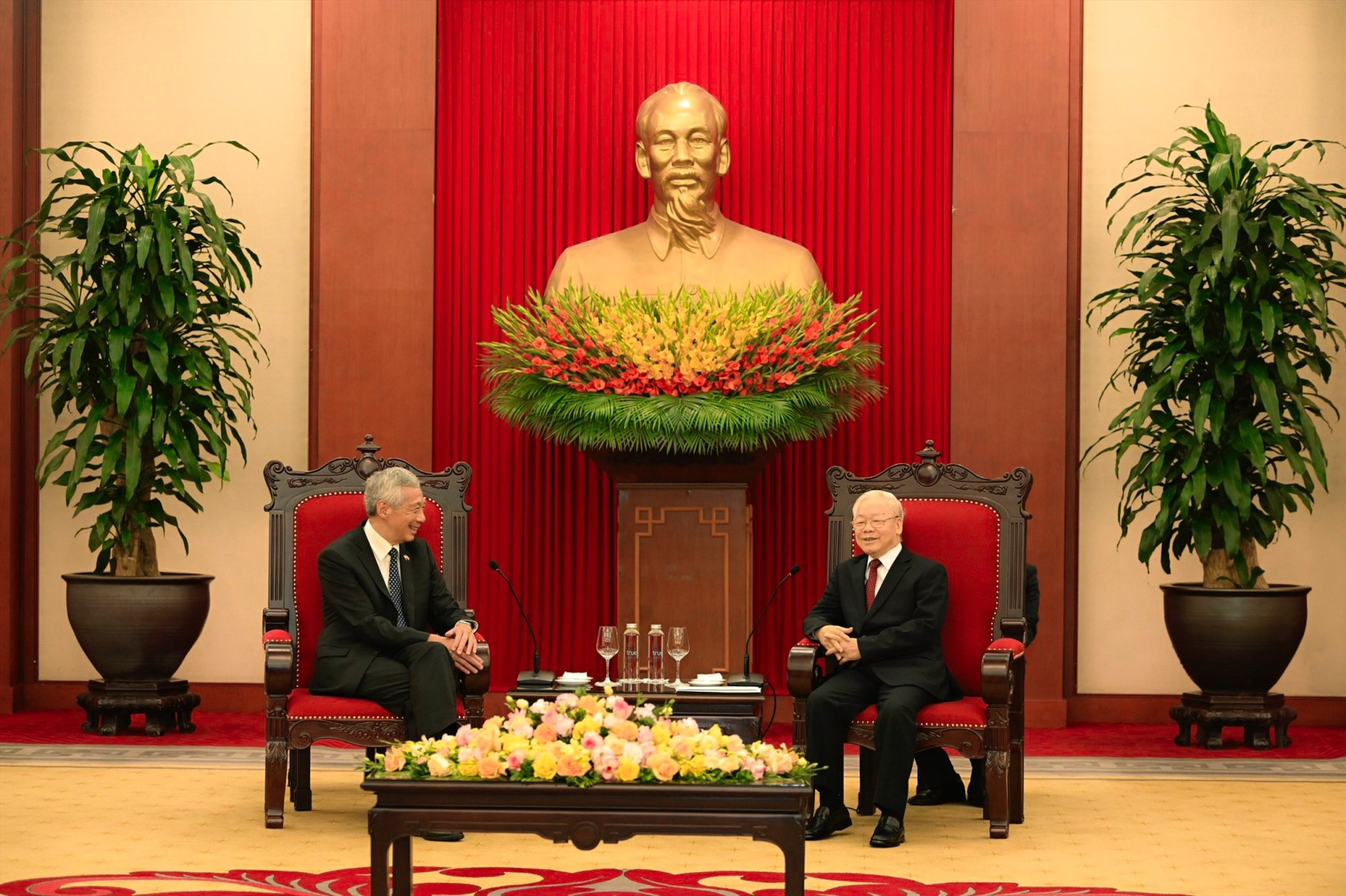 Tổng Bí thư Nguyễn Phú Trọng tiếp Thủ tướng Singapore Lý Hiển Long, chiều 28.8.2023. Ảnh: Hải Nguyễn