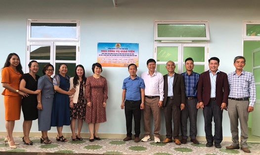 Công đoàn ngành Giáo dục tỉnh Lâm Đồng khánh thành nhà công vụ giáo viên trường TH&THCS Đinh Trang Thượng huyện Di Linh. Ảnh: Đức Thiệm