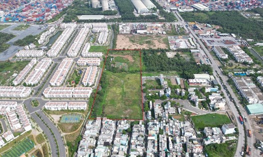 Khu đất làm dự án nhà ở xã hội thuộc khu nhà ở tại phường Phú Hữu, TP Thủ Đức, chưa có dấu hiệu xây dựng. Ảnh: Hữu Chánh