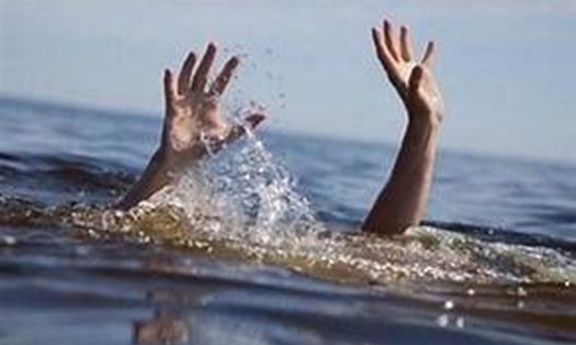 Một bé trai 13 tuổi đuối nước ở sông Giá. Ảnh minh hoạ